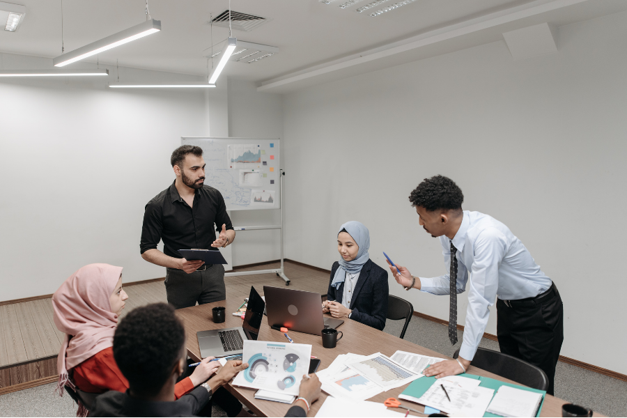 businesses discussing reliable oman invoicing software